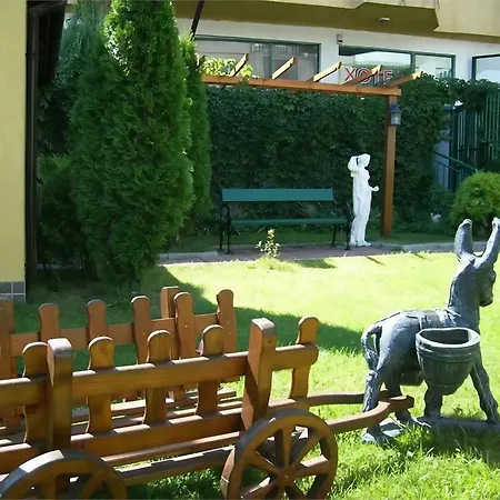 семеен надежда شقة فندقية 2*